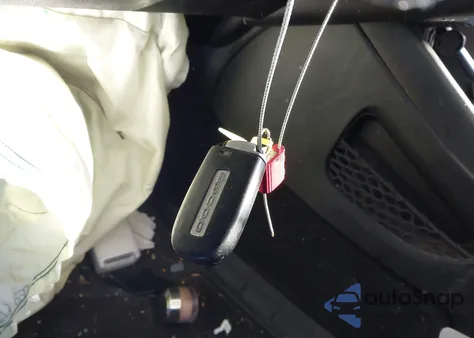 2019 Dodge Journey Se z USA, uszkodzony, nr VIN 3C4PDCBB8KT681419